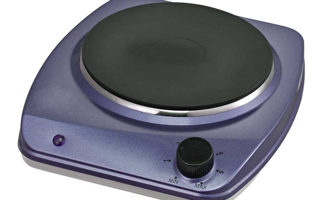 Plaque de cuisson électrique : laquelle s’adapte le mieux à votre cuisine ?