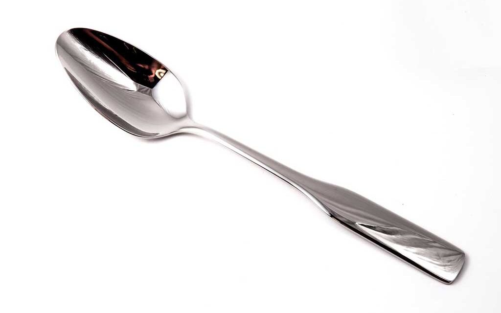 Cuillère de cuisine : bois, métal ou silicone, que choisir ?
