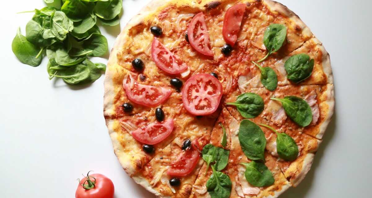 Pizza Margherita Classique : Un Délice Italien Intemporel