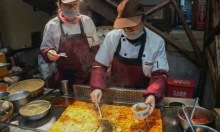 Street Food : Une Fenêtre sur la Culture Locale