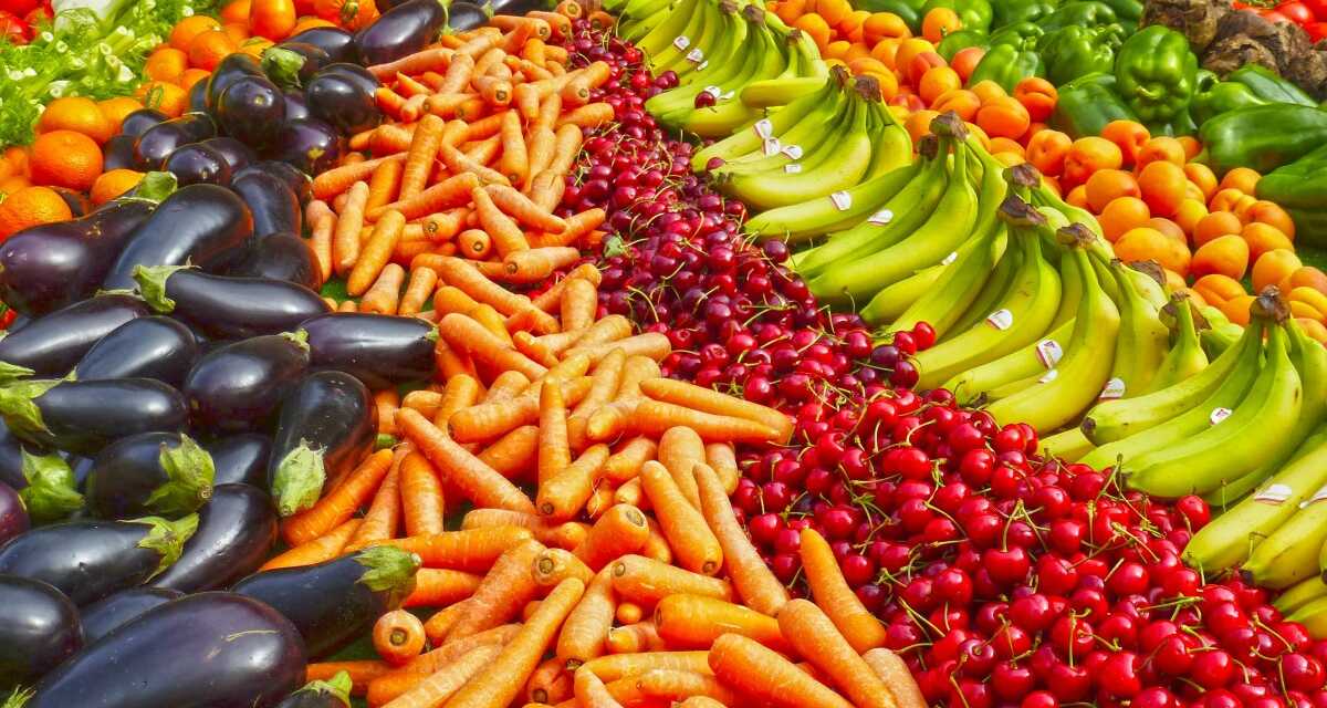 Comment le véganisme influence-t-il les traditions culinaires mondiales ?
